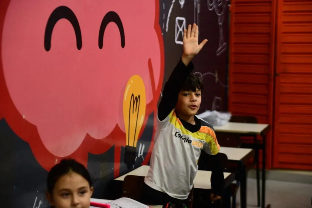 Aluno participando, Ensino Fundamental I do Colégio Basic
