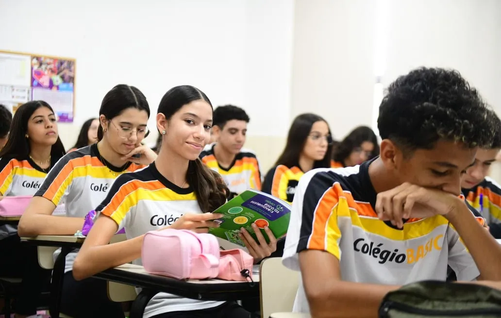 Alunos em sala, Ensino Fundamental II do Colégio Basic